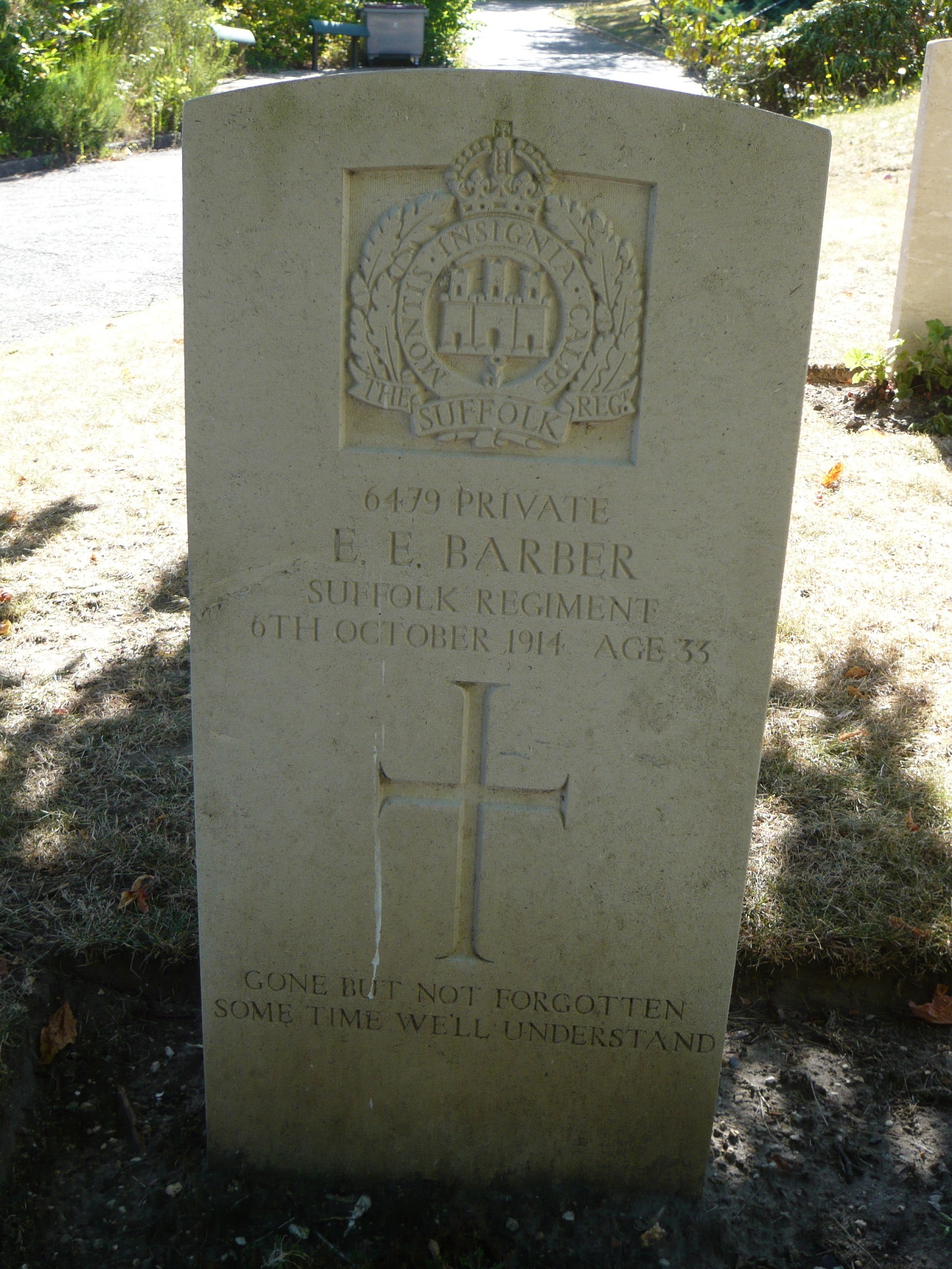 Ernest's Headstone, Les Gonards Cemetery, Versailles, France.  23.08.2009.<br>Photograph courtesy of Martin B., Great War Forum.