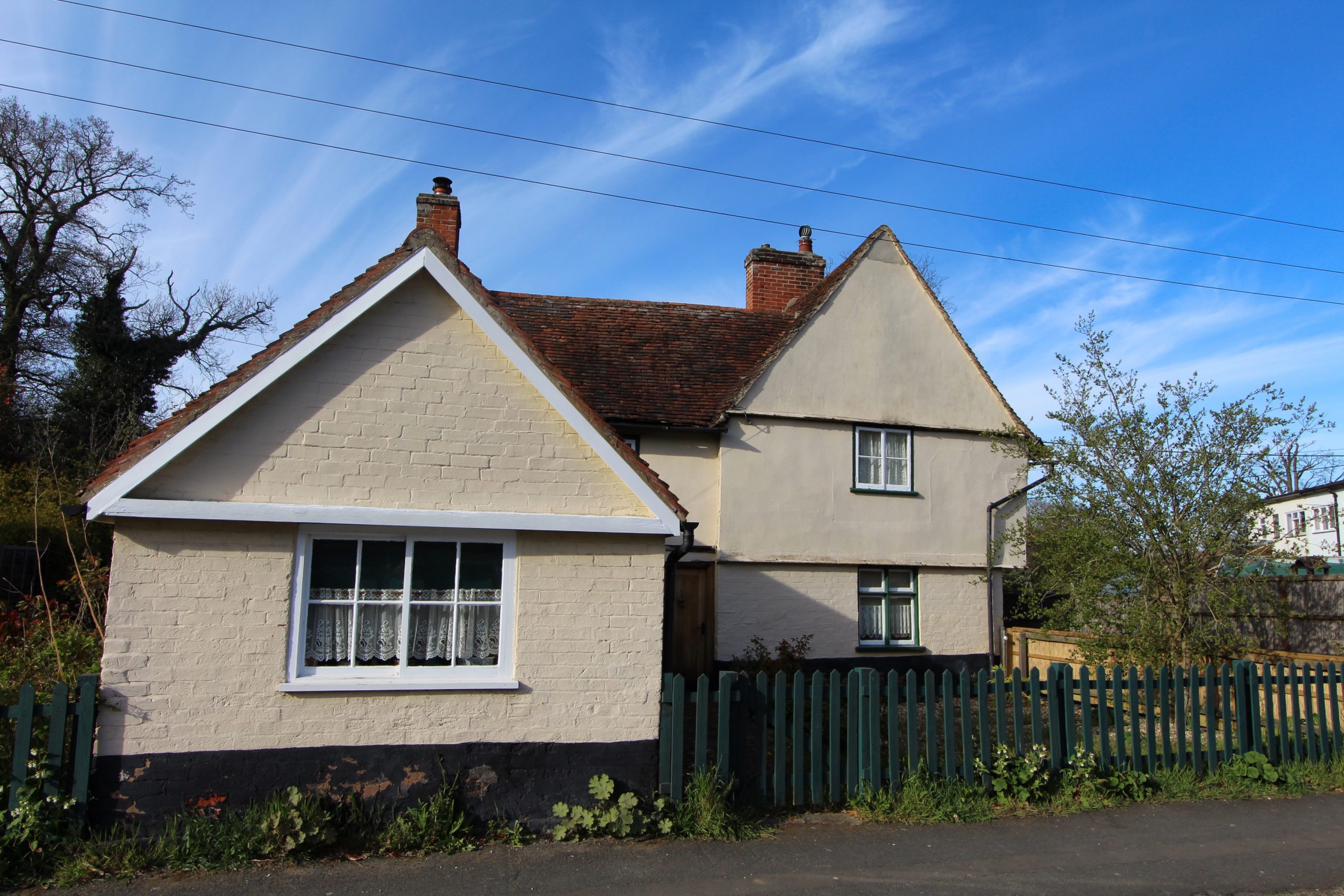 Gable and Peach Cottage C GR<br>