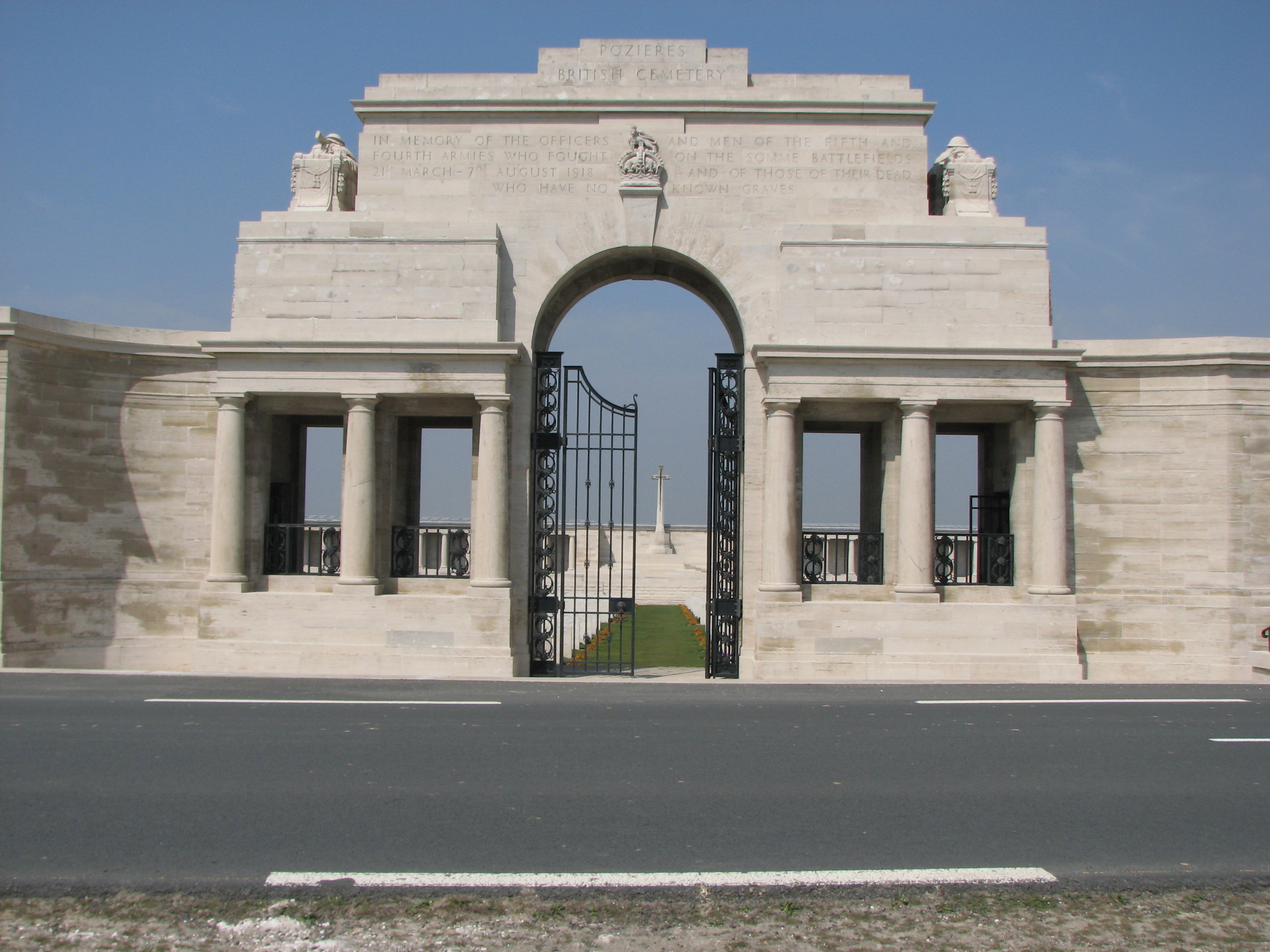 The entrance to the Pozieres British Cemetery and the Pozieres MemorialIMG_6857<br>MA