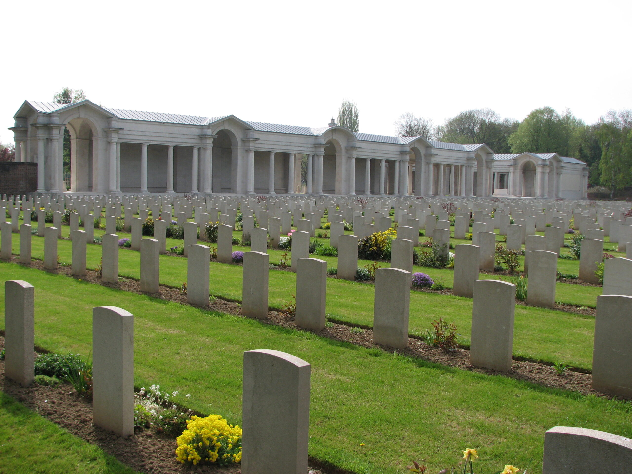 The Arras Memorial with the Faubourg D'Amiens Cemetery in the foreground<br>MA