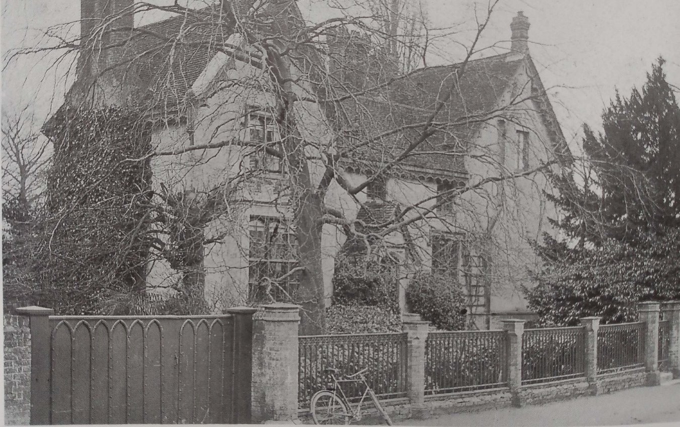 gaston-1908<br>Gaston House, thought to be 1908. The beech tree in the foreground lasted until 2001 when, sadly it had to be felled because of honey fungus infection<br />