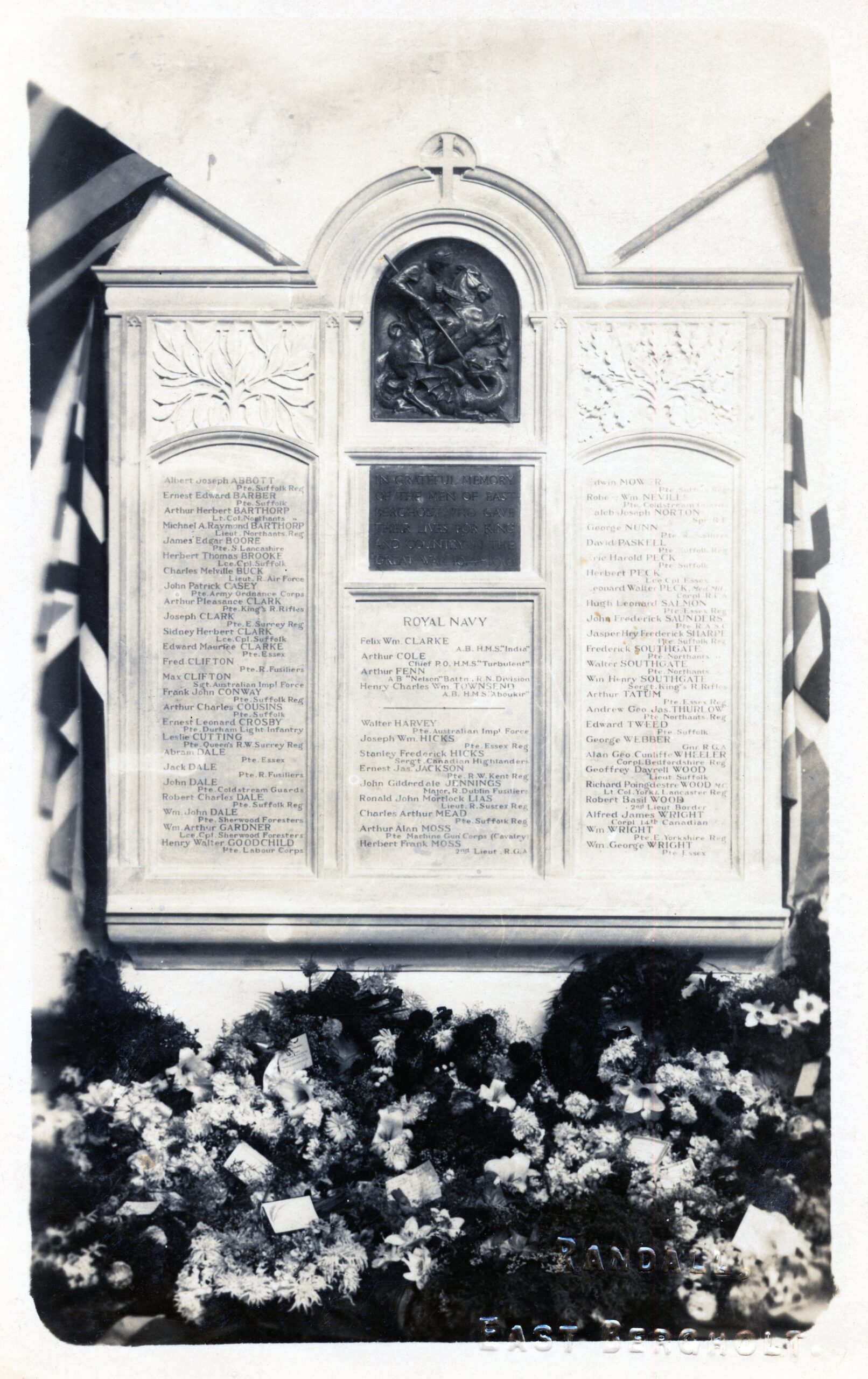A Randall Postcard showing the Memorial shortly after it's unveiling  on 8 August 1920<br>Photographer H.A. Randall,circa August 1921  <br />Author's collection